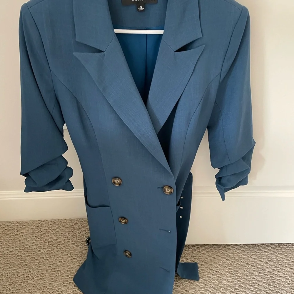 Adelyn Rae Kayle Jacket Dress - Picture 4 of 4